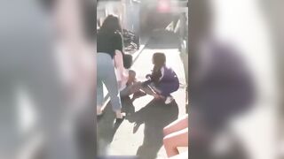 校园霸凌被扒光的学妹好可怜