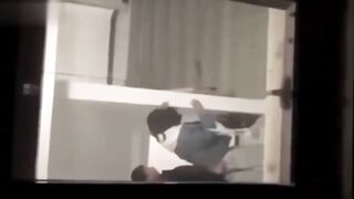校园新料教学楼梯六部精选校服情侣楼梯脱裤子狂插女友